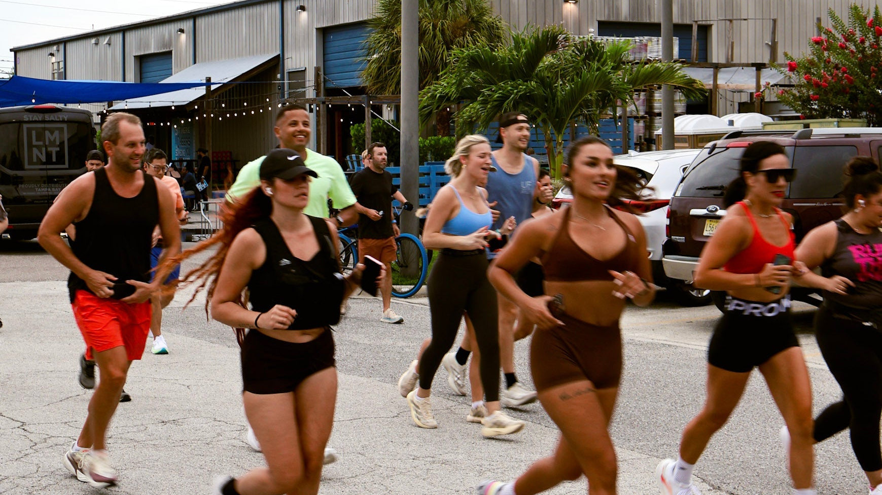 Marathon Training Playbook: Gear, Fuel, and Confidence by Phase