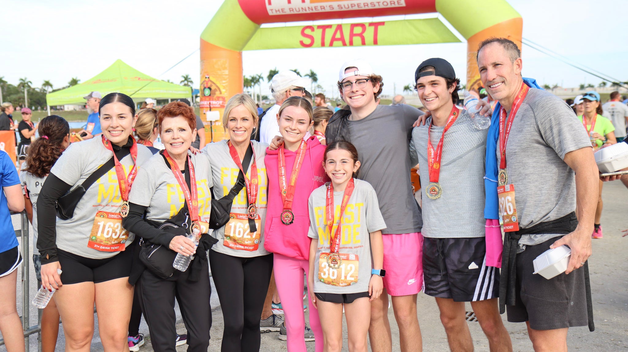 HOLIDAY RUNNING TRADITIONS: CREATING MEMORIES WITH FRIENDS AND FAMILY