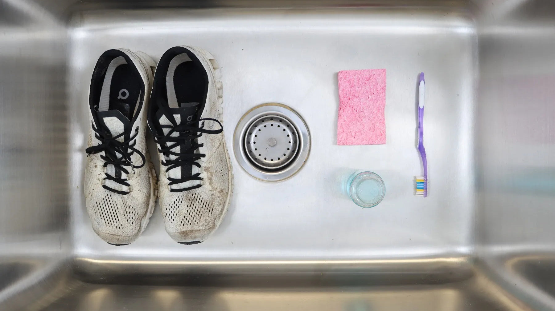 HOW TO CARE FOR RUNNING SHOES