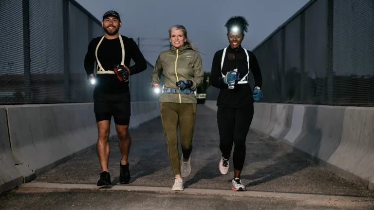 HOW TO RUN SAFELY IN THE DARK – NIGHTTIME RUNNING TIPS & GEAR