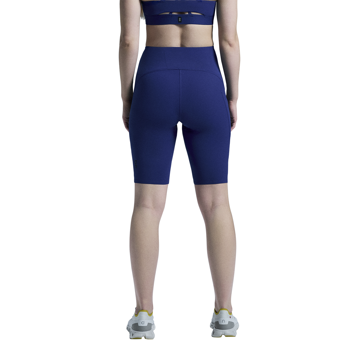 On Movement Tights Short