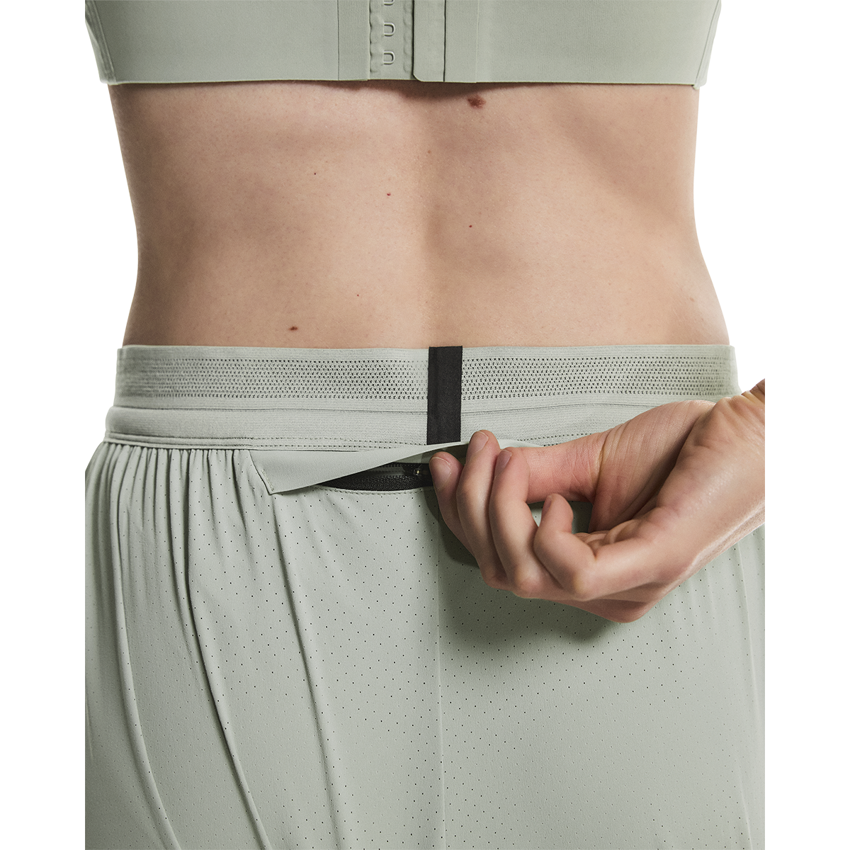 ON 5" Performance Shorts
