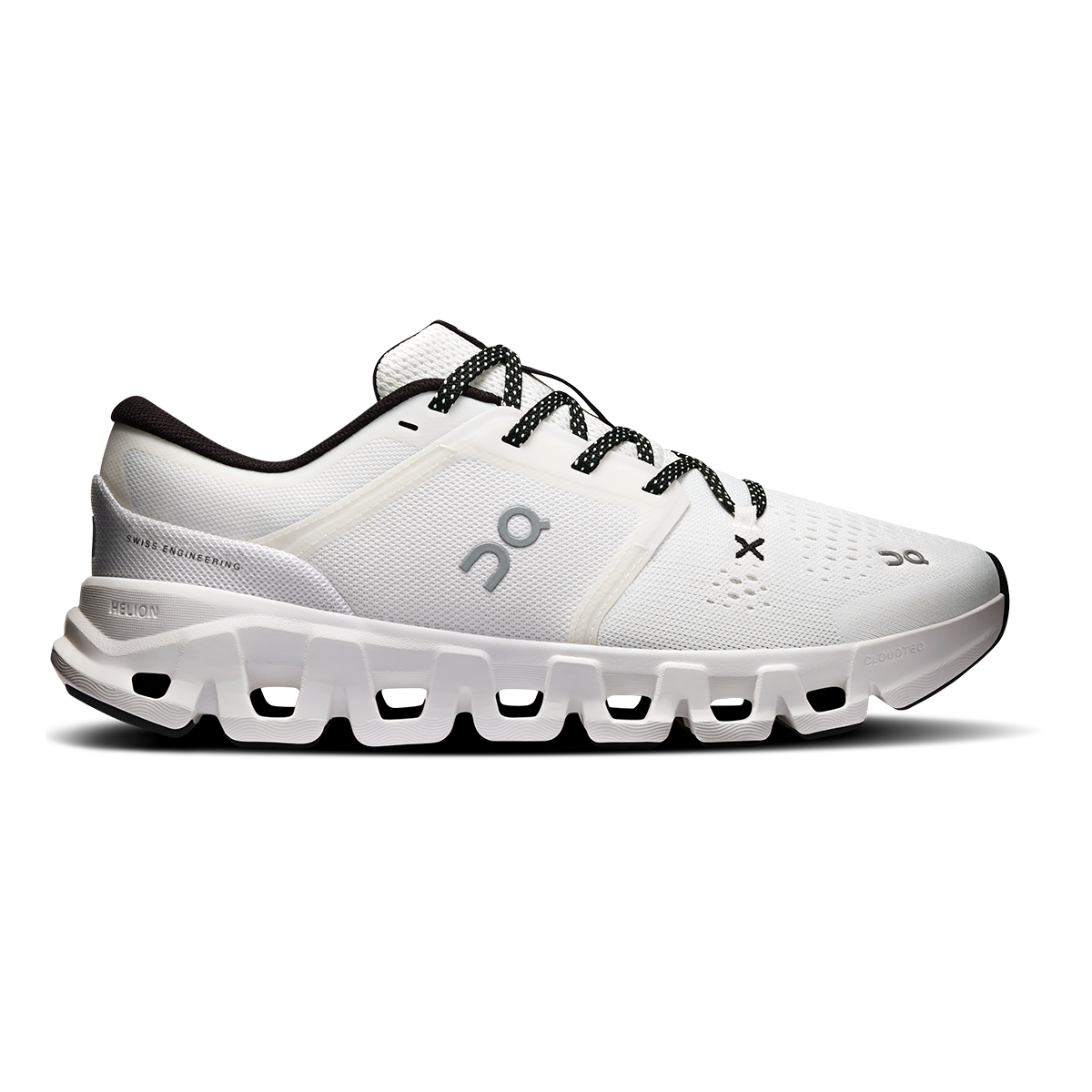 White - Black / D / 7