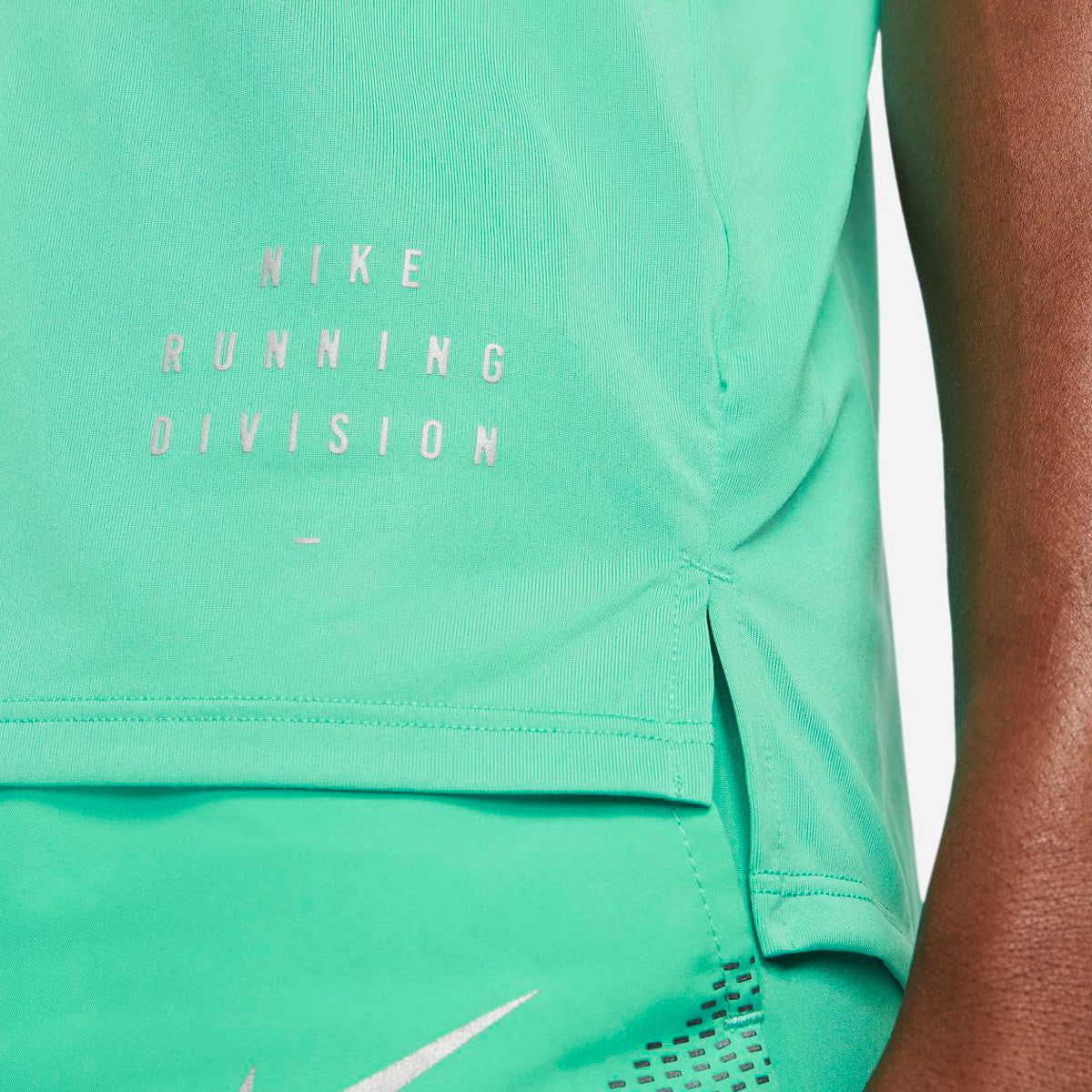 Nike Dri-FIT Run Divison Rise 365 Shortsleeve