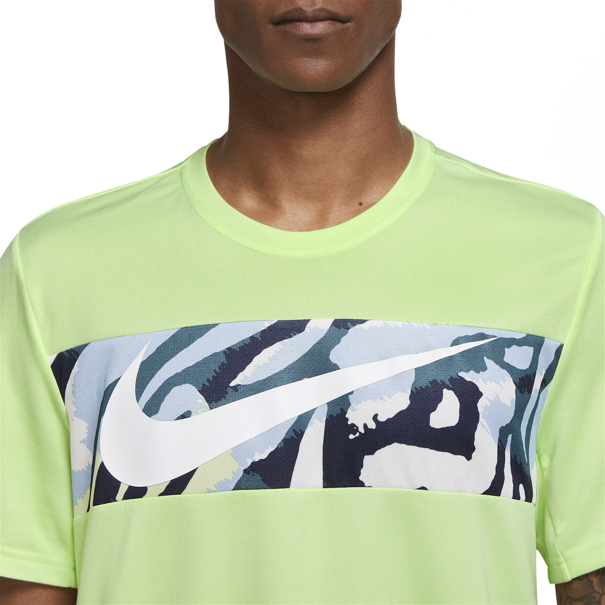 Nike Dri-FIT Sport Clash Shortsleeve