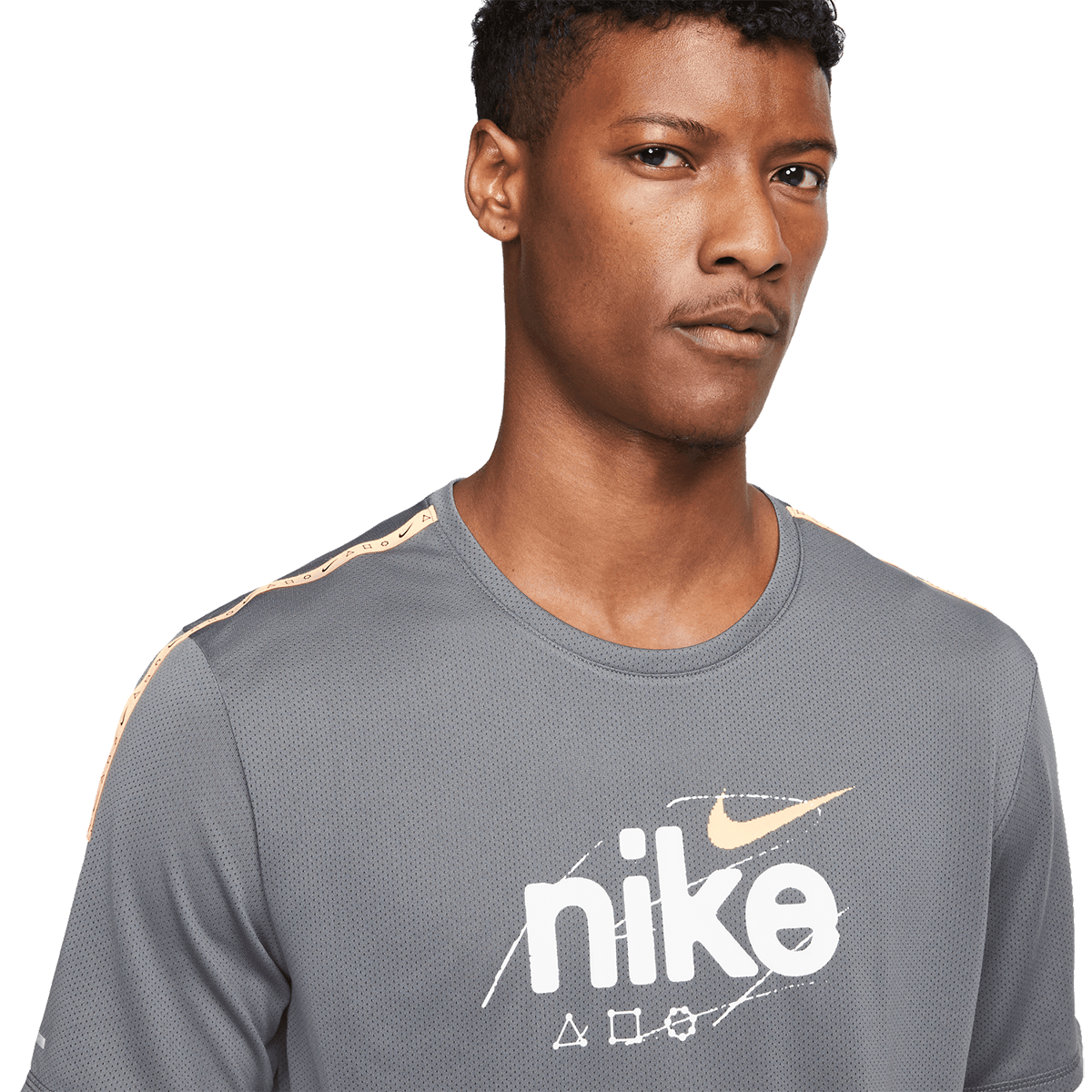 Nike Dri-FIT Miler D.Y.E. Shortsleeve