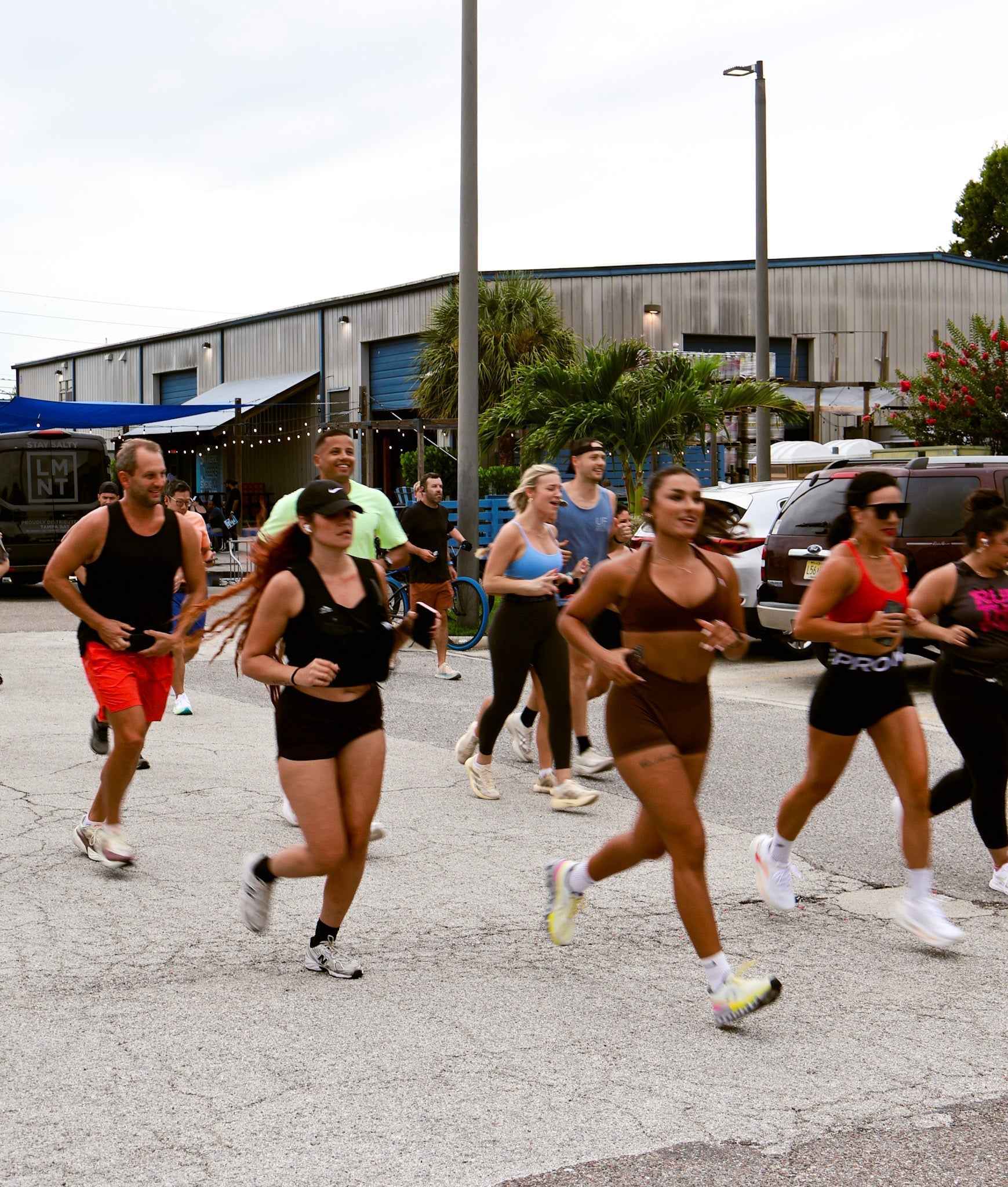Marathon Training Playbook: Gear, Fuel, and Confidence by Phase