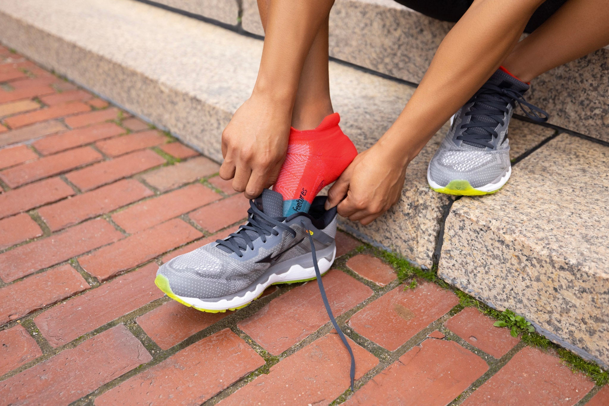 How to choose the right running socks