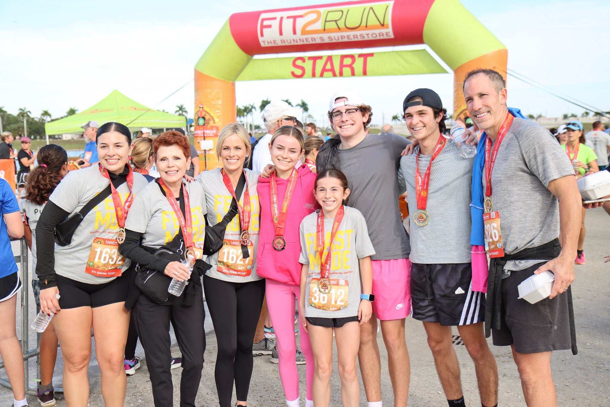 HOLIDAY RUNNING TRADITIONS: CREATING MEMORIES WITH FRIENDS AND FAMILY