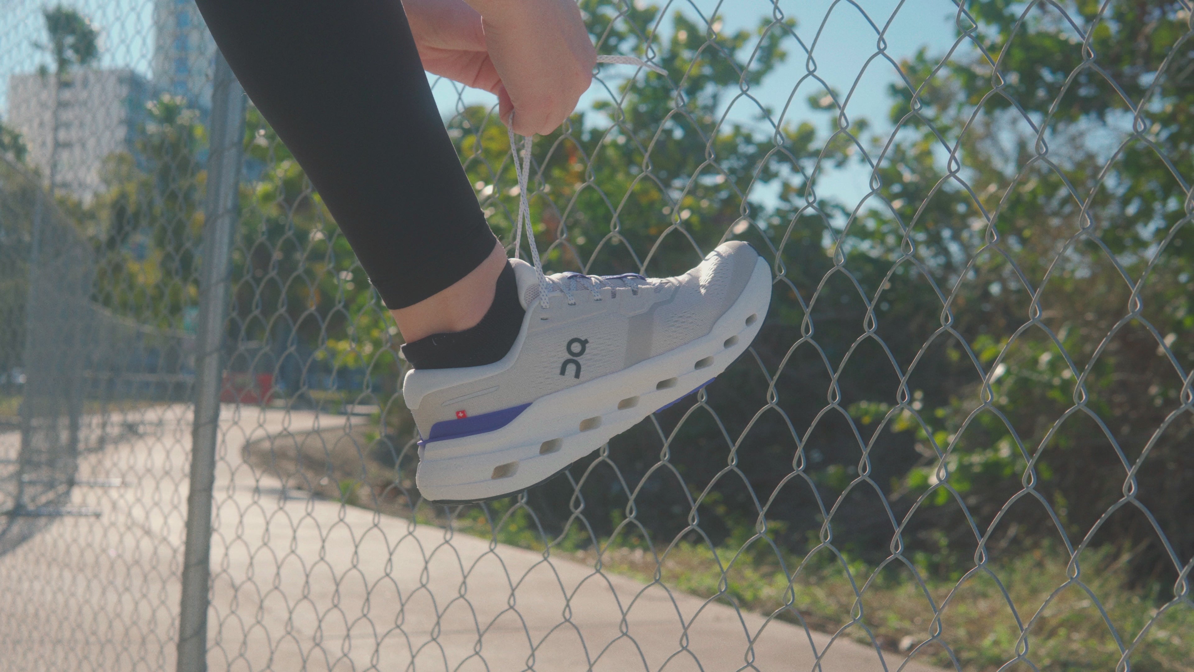 ON Cloudrunner 3