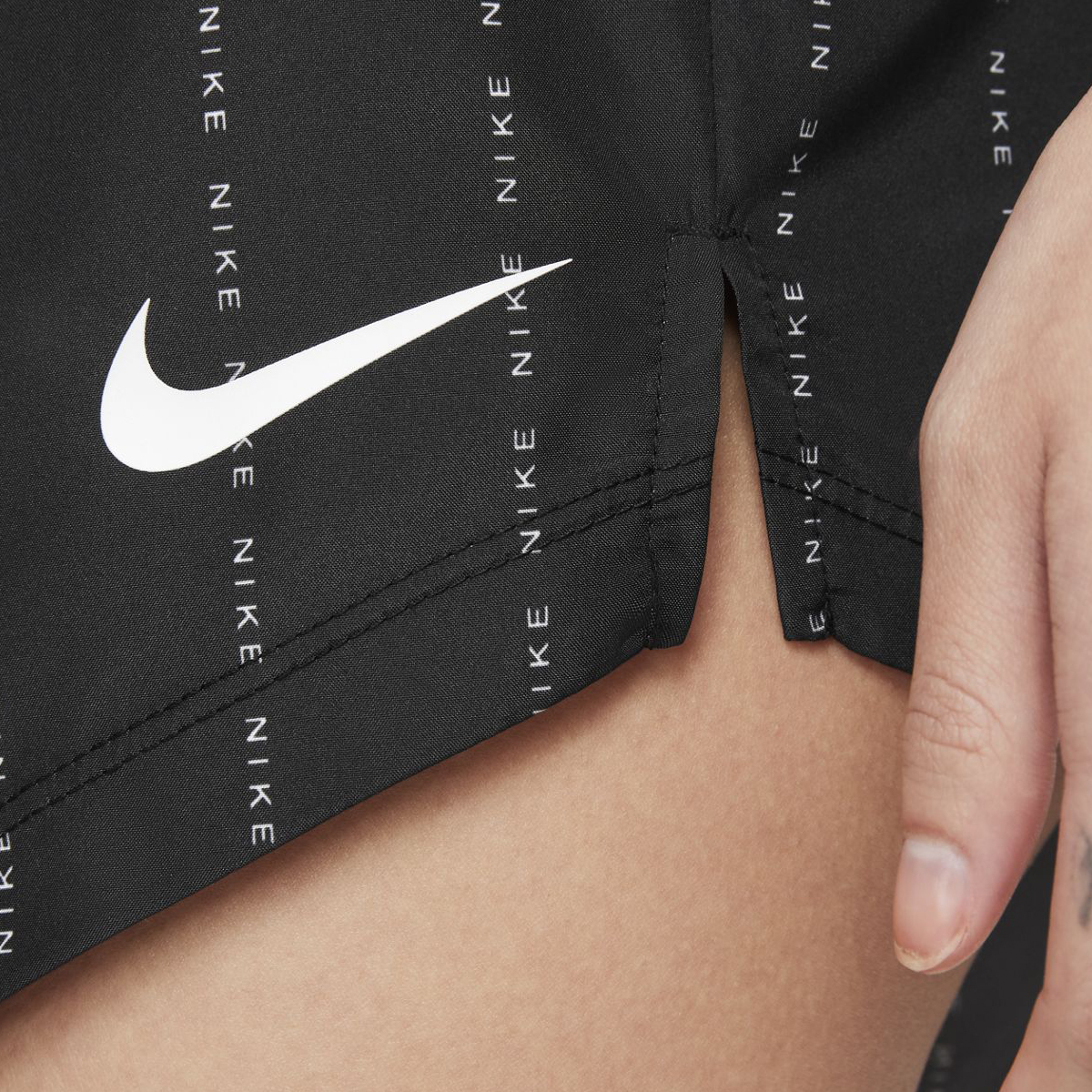 Nike Dri-FIT Tempo Luxe Icon Clash Short